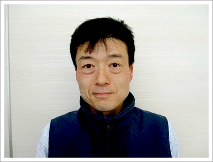 ラジオ波でコンディショニングをしているトレイルランナー