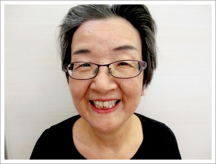 ふくらはぎマッサージが大好きな70代の女性